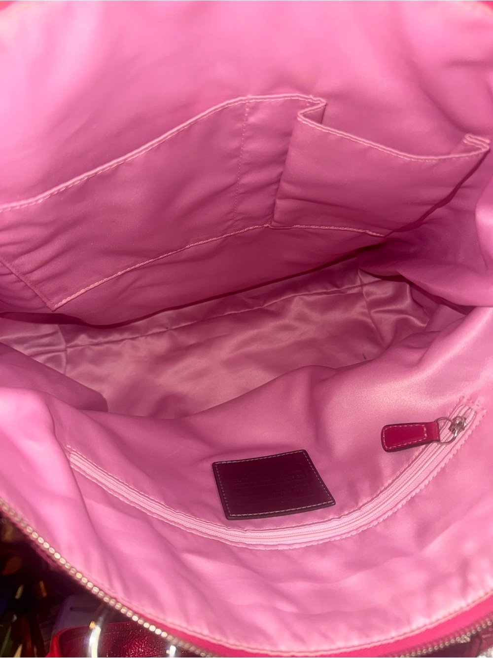 Coach Poppy Hot Pink storypatch sig Shoulder Tote w/2 poppy bag charms - Picture 8 of 9